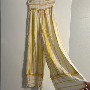 Billabong cover up pants size small